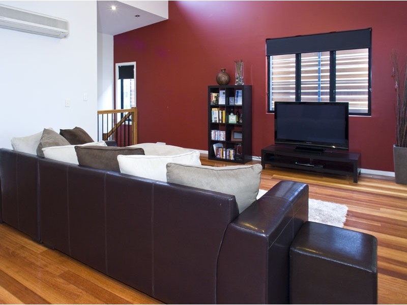 8/4 Kates Street, Morningside QLD 4170