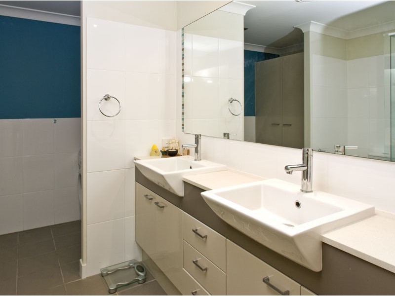 8/4 Kates Street, Morningside QLD 4170