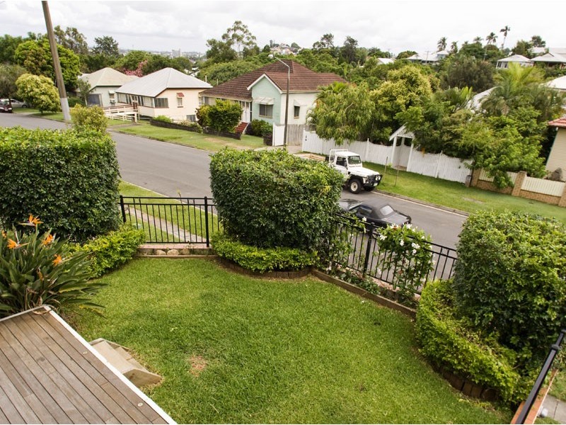 169 Brisbane Street, Bulimba QLD 4171