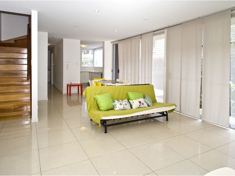 2/262 Riding Road, Balmoral QLD 4171