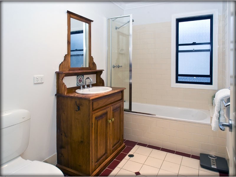 2/15 Worden Street, Morningside QLD 4170