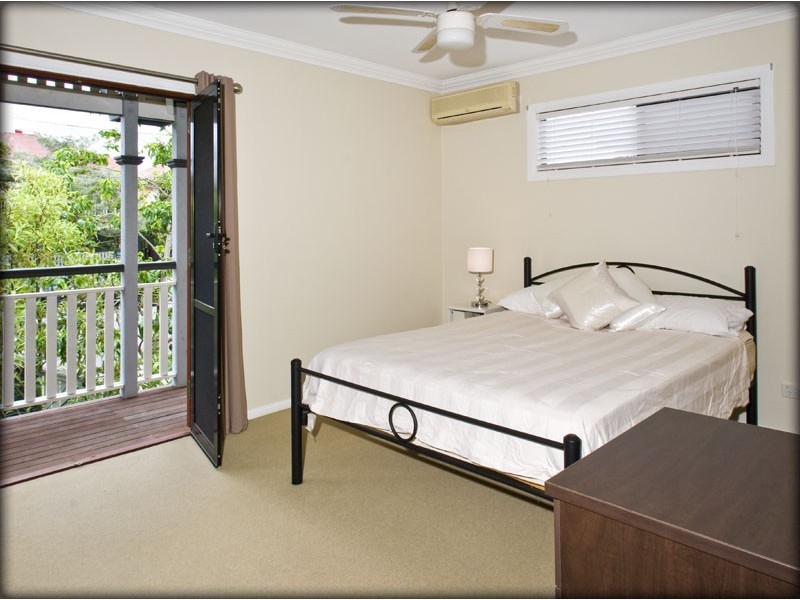 2/15 Worden Street, Morningside QLD 4170