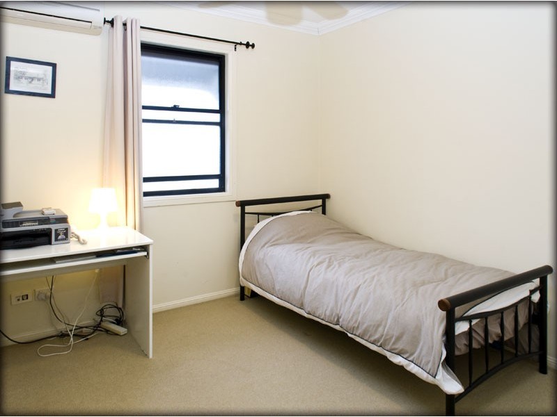 2/15 Worden Street, Morningside QLD 4170