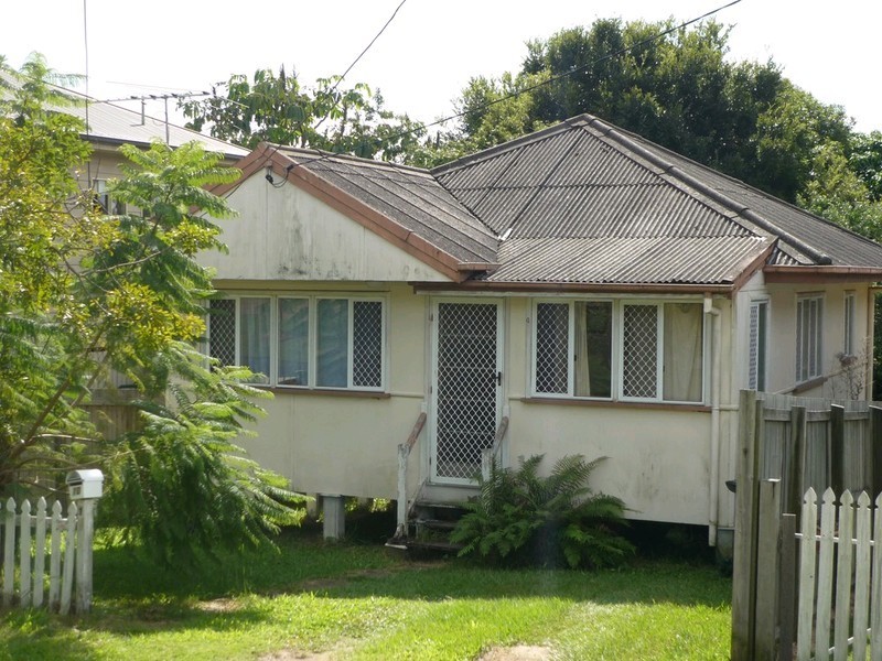 10 Brussels Avenue, Morningside QLD 4170