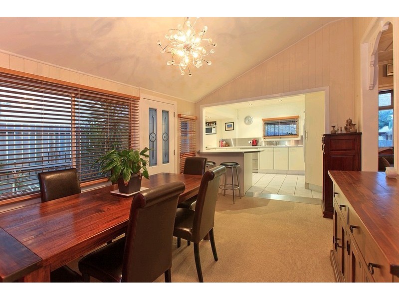 169 Brisbane Street, Bulimba QLD 4171