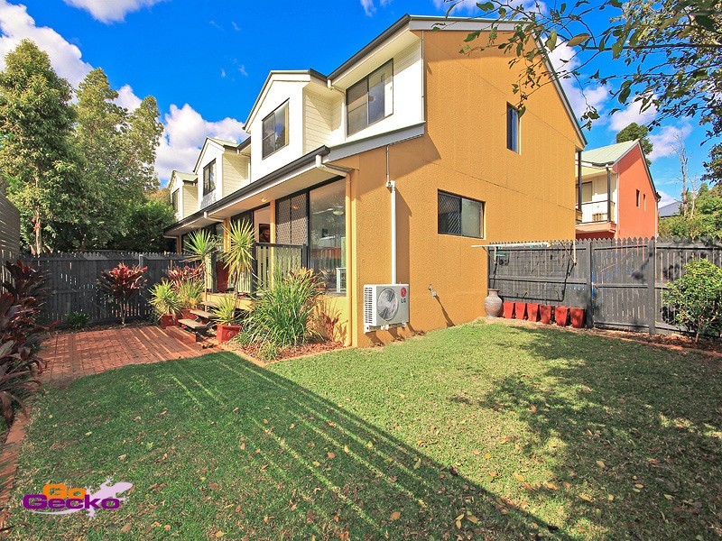 4/270 Riding Road, Balmoral QLD 4171