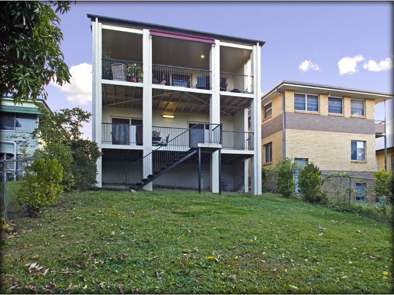 17 Taylor Street, Balmoral QLD 4171