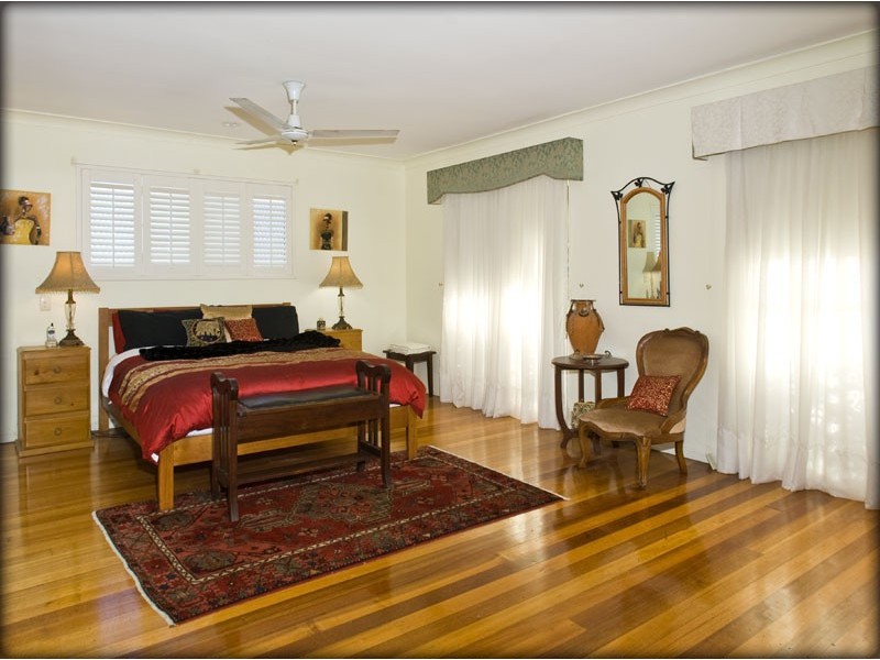 17 Taylor Street, Balmoral QLD 4171