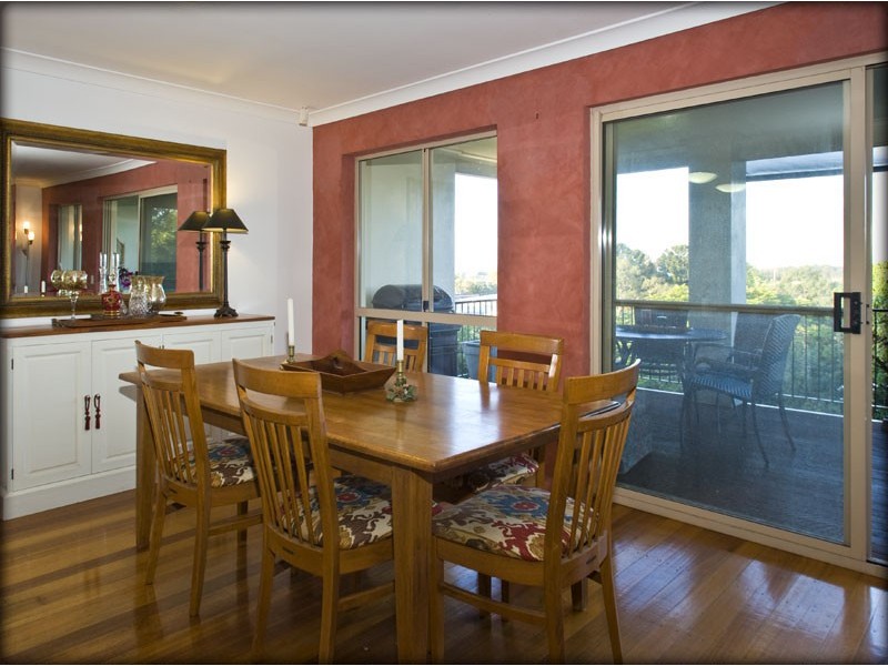 17 Taylor Street, Balmoral QLD 4171