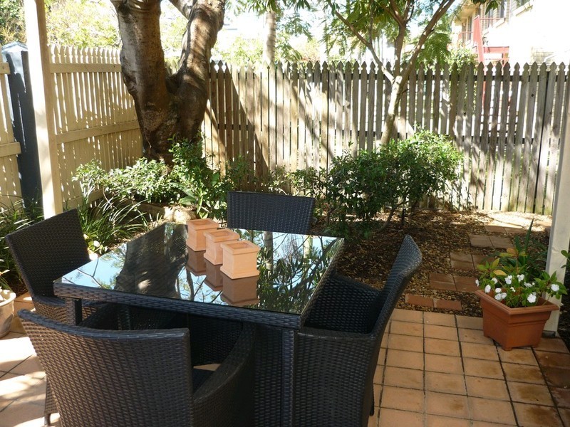 1/6 Redcar Street, Bulimba QLD 4171