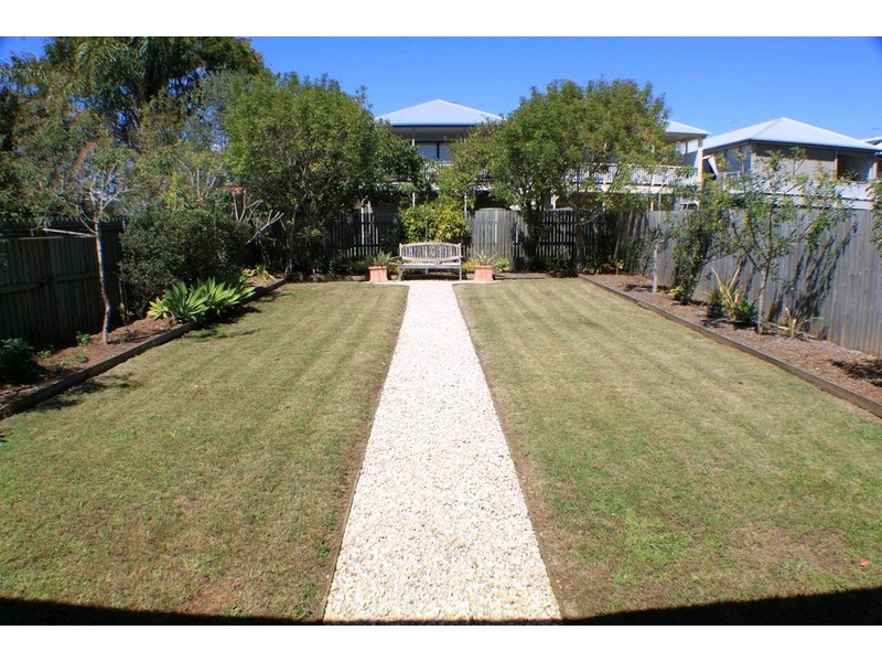 27 Grenade Street, Cannon Hill QLD 4170