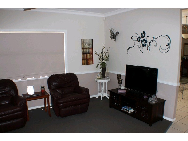 27 Grenade Street, Cannon Hill QLD 4170