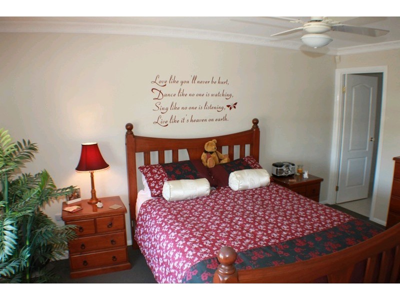 27 Grenade Street, Cannon Hill QLD 4170