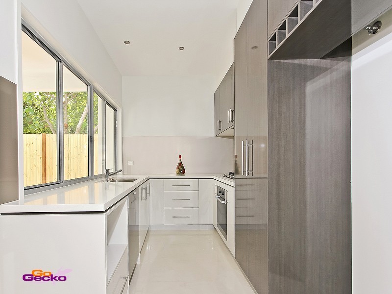 246 Oxford Street, Balmoral QLD 4171