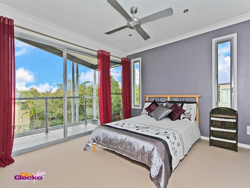 246 Oxford Street, Balmoral QLD 4171