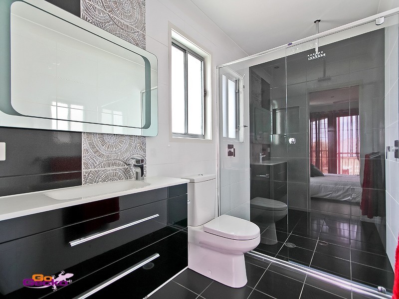 246 Oxford Street, Balmoral QLD 4171