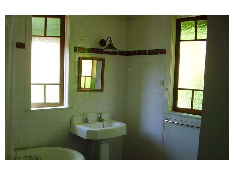 70 Harris Street, Hawthorne QLD 4171