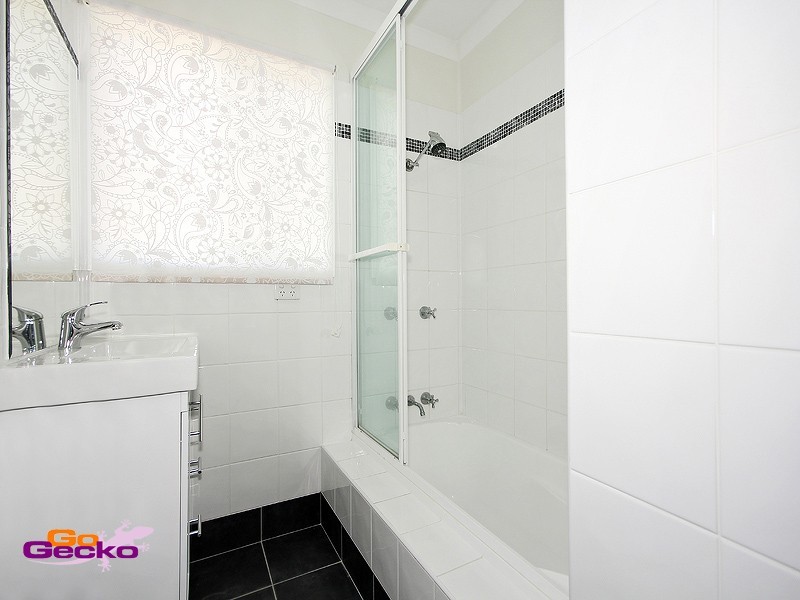 10 Karthina Street, Bulimba QLD 4171