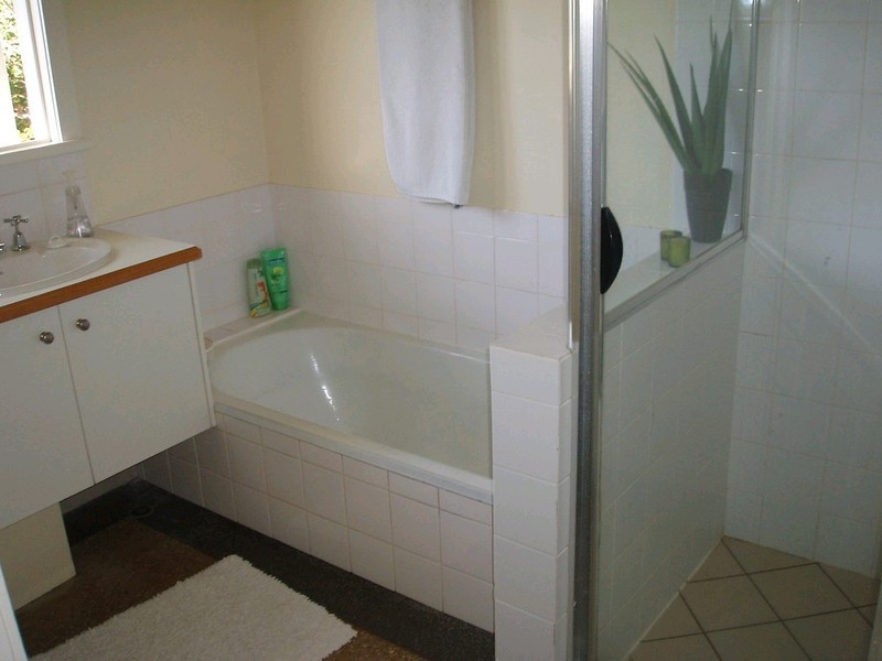 58 Virginia Avenue, Hawthorne QLD 4171