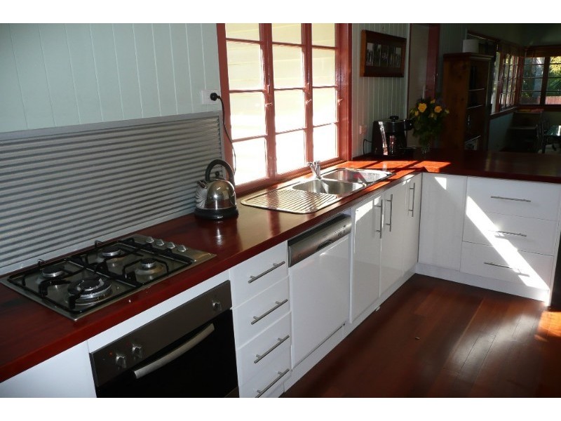 282 Edinburgh Castle Road, Wavell Heights QLD 4012