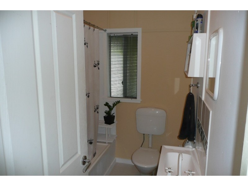 60 Newman Road, Wavell Heights QLD 4012