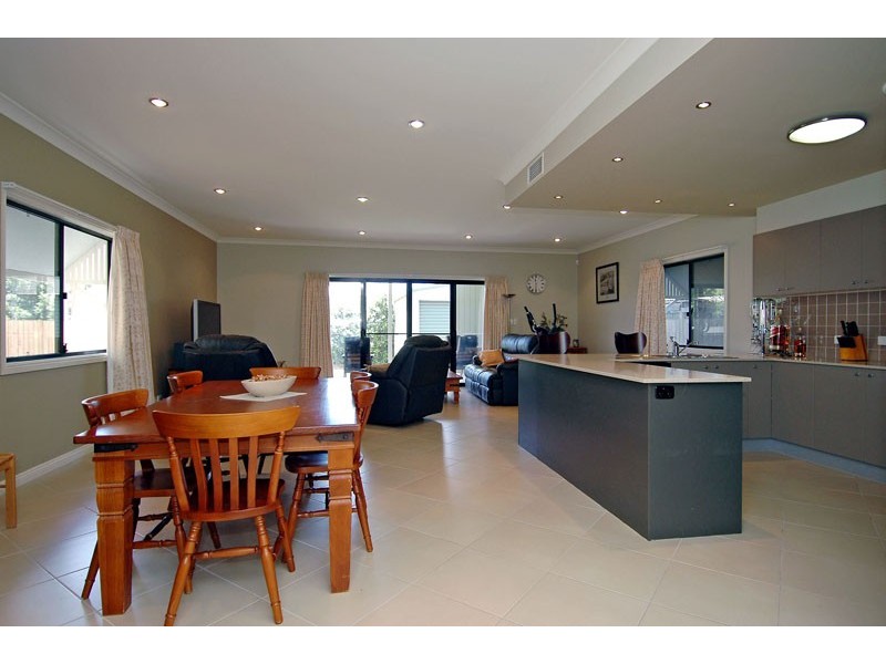 15 Clarke Street, Hendra QLD 4011