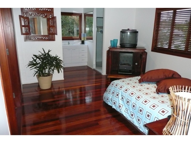18 Caronga Street, Wavell Heights QLD 4012