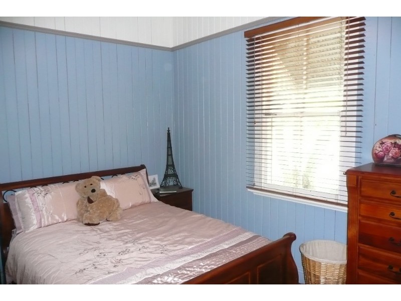 16 Dalziel Street, Nundah QLD 4012