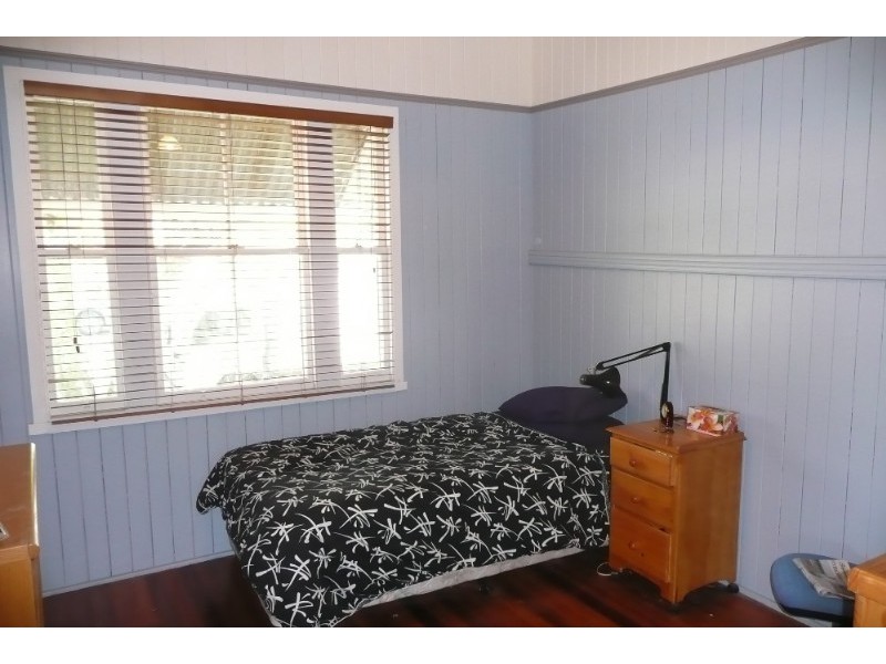 16 Dalziel Street, Nundah QLD 4012