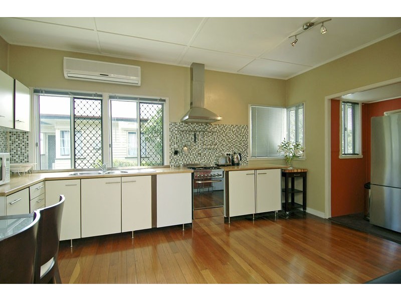 60 Newman Road, Wavell Heights QLD 4012