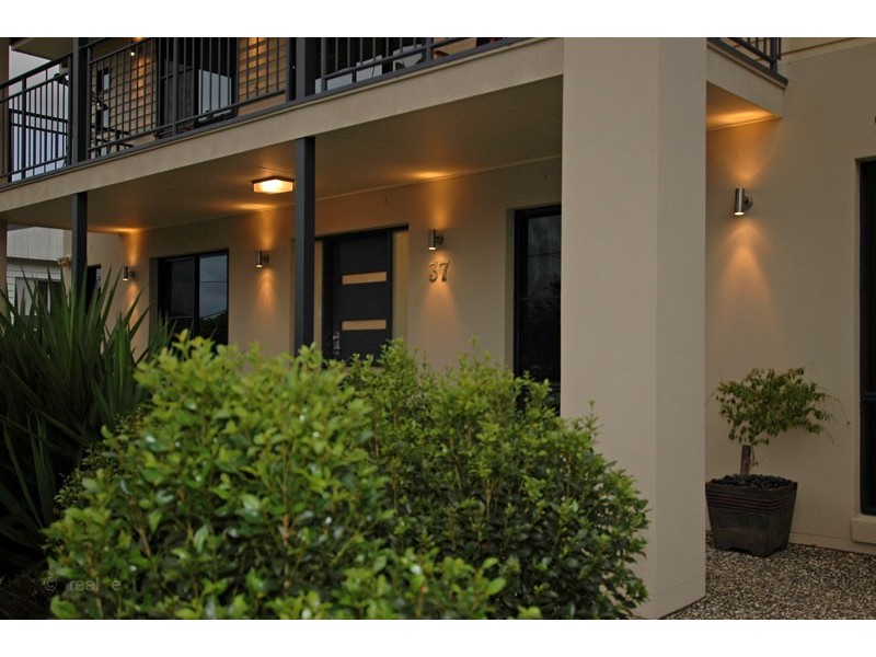 37 Bayview Terrace, Wavell Heights QLD 4012