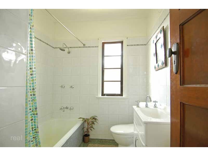 12 Vale Street, Wavell Heights QLD 4012