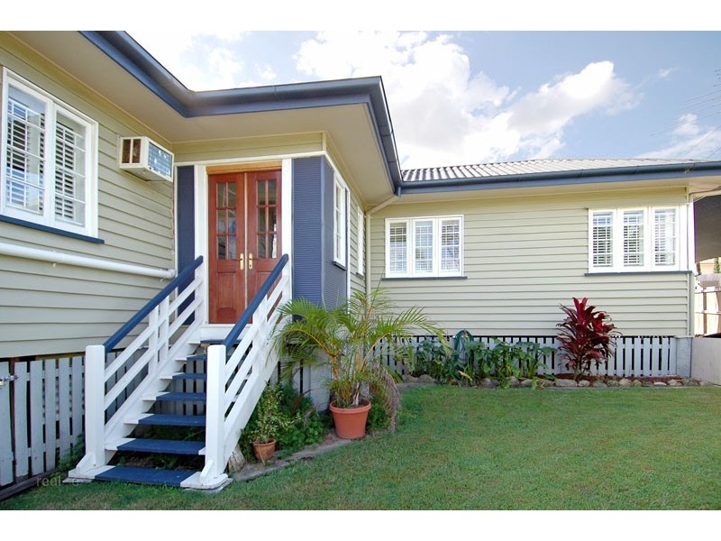 1 Chesterfield Street, Wavell Heights QLD 4012