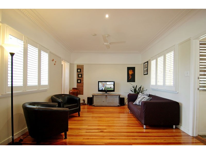 1 Chesterfield Street, Wavell Heights QLD 4012