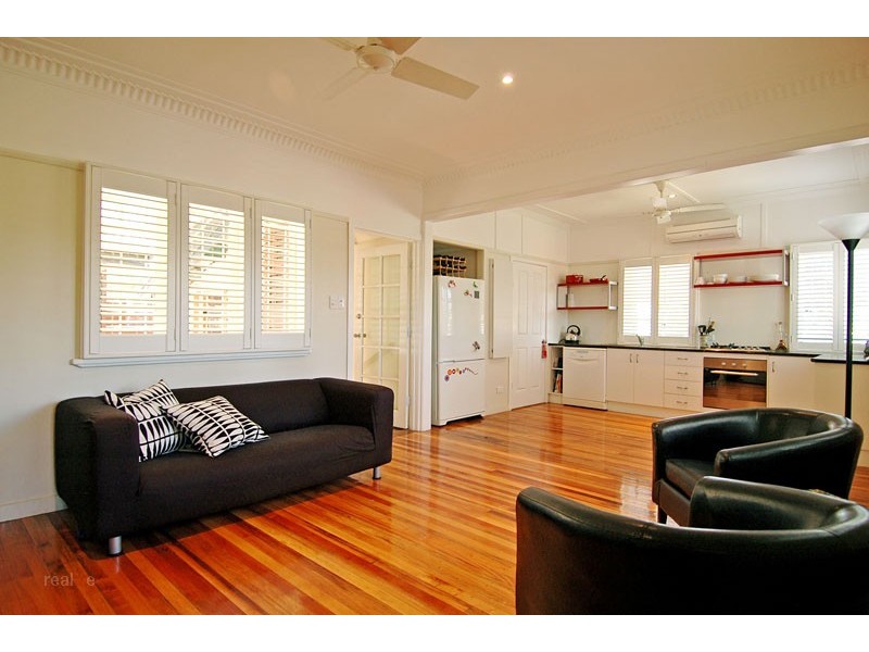 1 Chesterfield Street, Wavell Heights QLD 4012