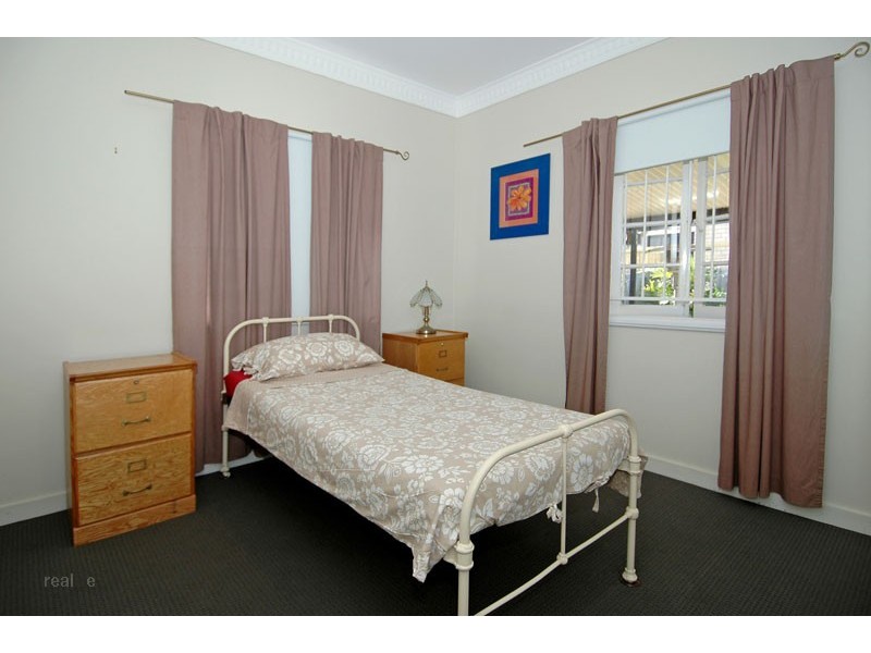 1 Chesterfield Street, Wavell Heights QLD 4012