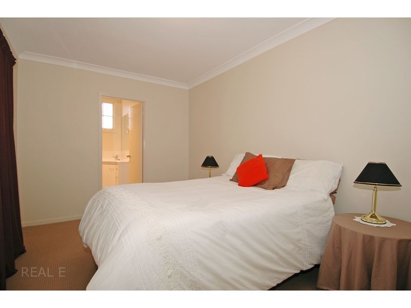 11 Vaucluse Street, Wavell Heights QLD 4012