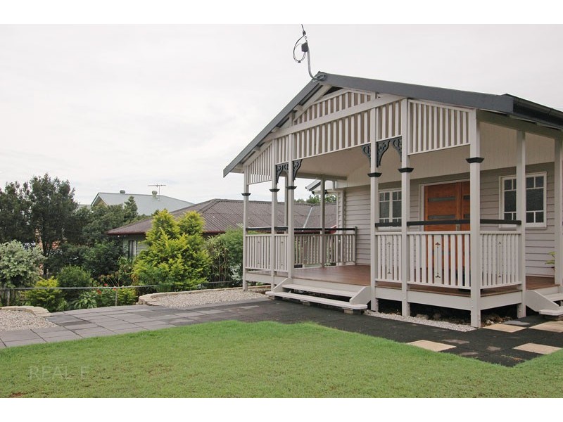 11 Vaucluse Street, Wavell Heights QLD 4012