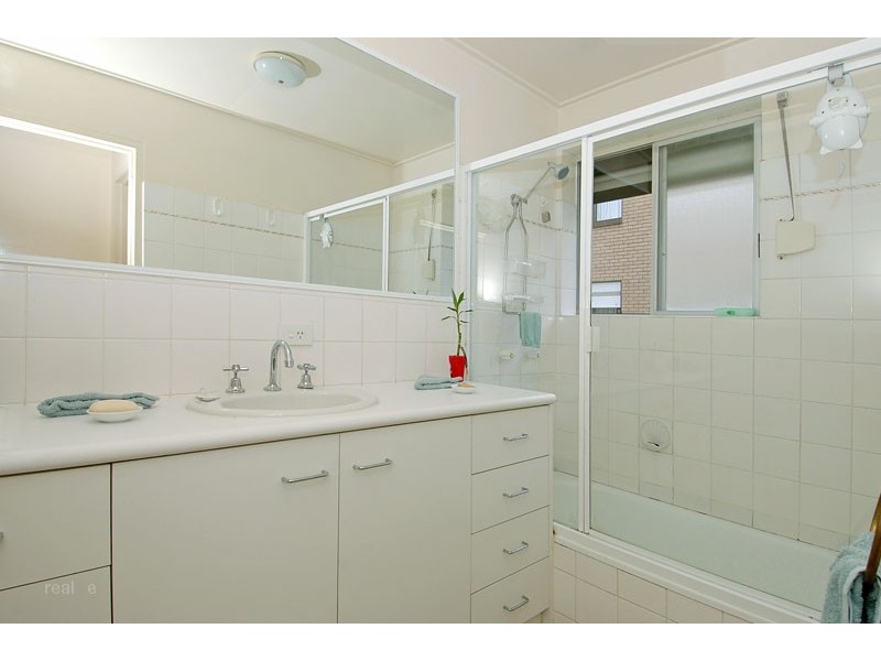 2/313 Lancaster Road, Ascot QLD 4007