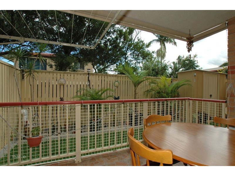 2/169 Flower Street, Northgate QLD 4013