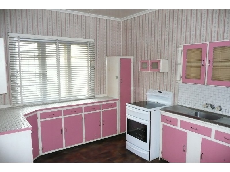 285 Edinburgh Castle Road, Wavell Heights QLD 4012