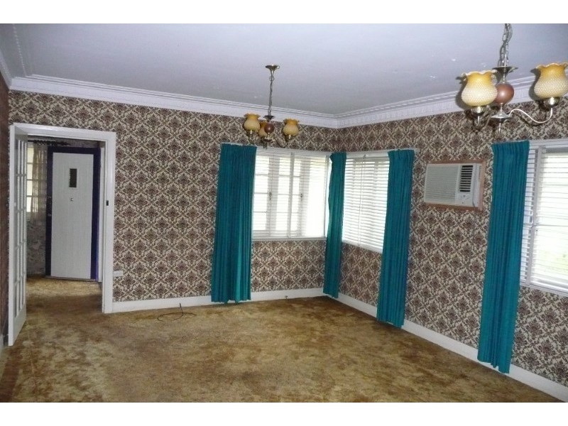 285 Edinburgh Castle Road, Wavell Heights QLD 4012