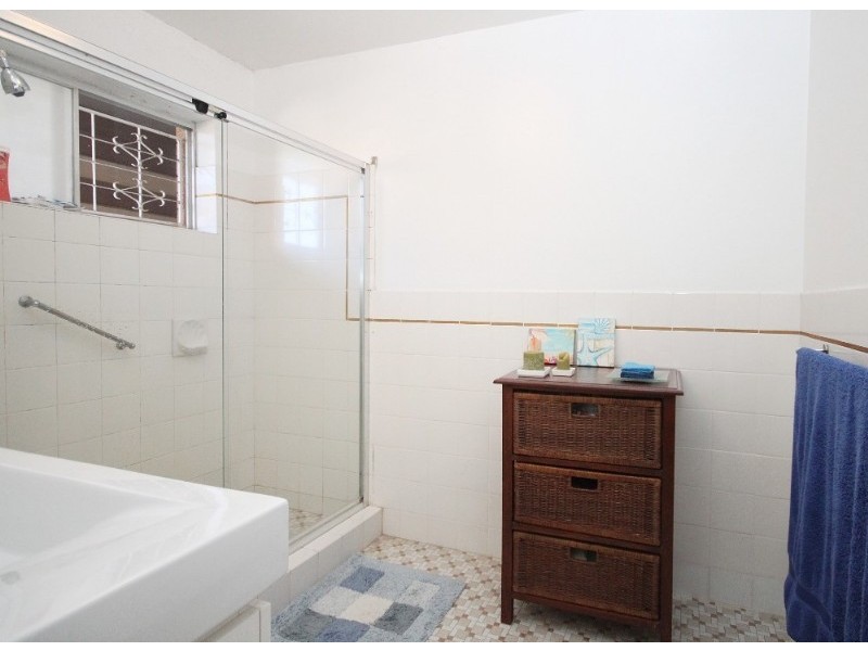 2/106 Bayview Terrace, Clayfield QLD 4011