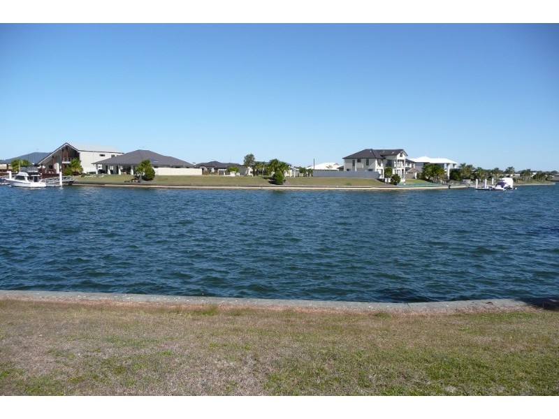 86 Cosmos Avenue, Banksia Beach QLD 4507