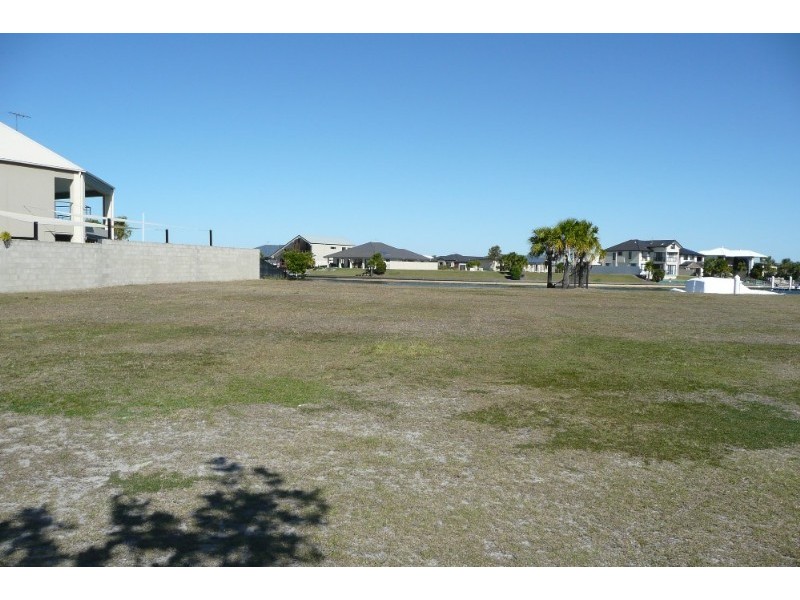 86 Cosmos Avenue, Banksia Beach QLD 4507