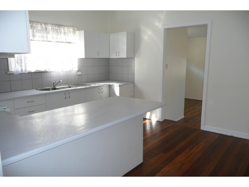 22 Vale Street, Wavell Heights QLD 4012