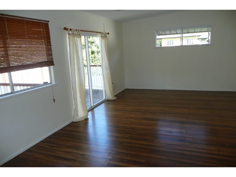 22 Vale Street, Wavell Heights QLD 4012