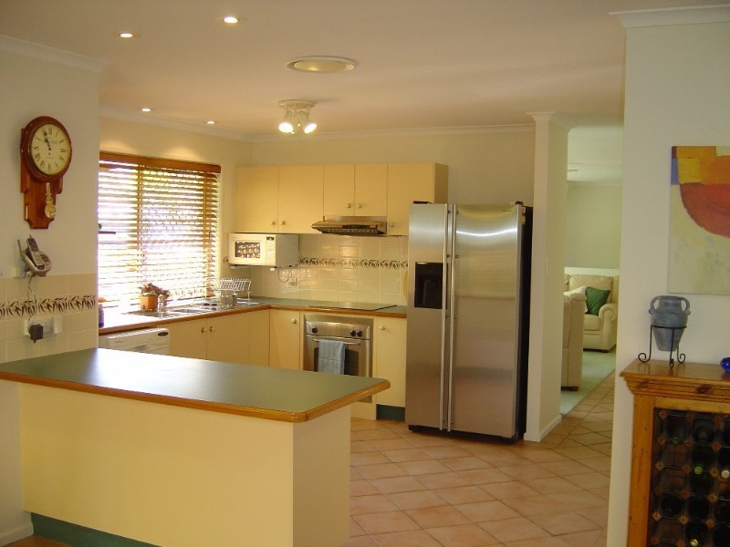 30 Windsor Street, Hamilton QLD 4007