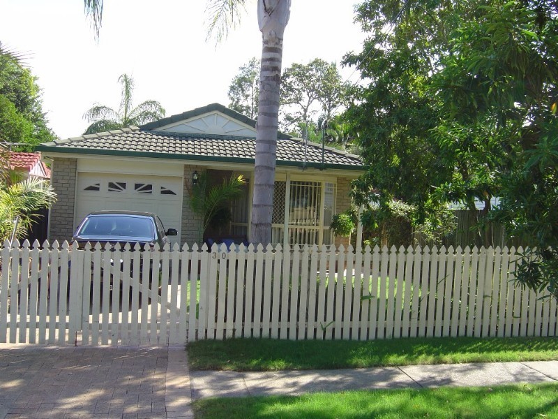 30 Windsor Street, Hamilton QLD 4007