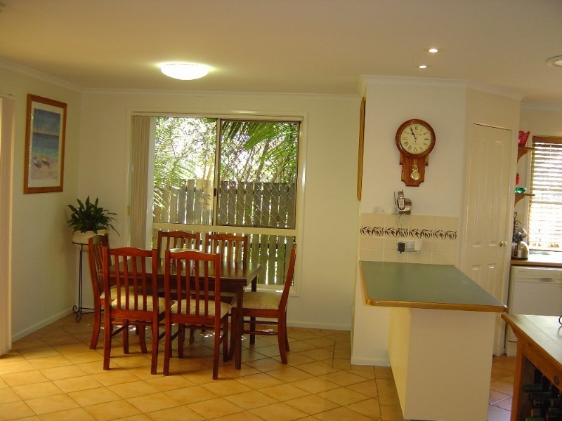 30 Windsor Street, Hamilton QLD 4007